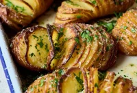 Crispy Garlic Butter Hasselback Potatoes