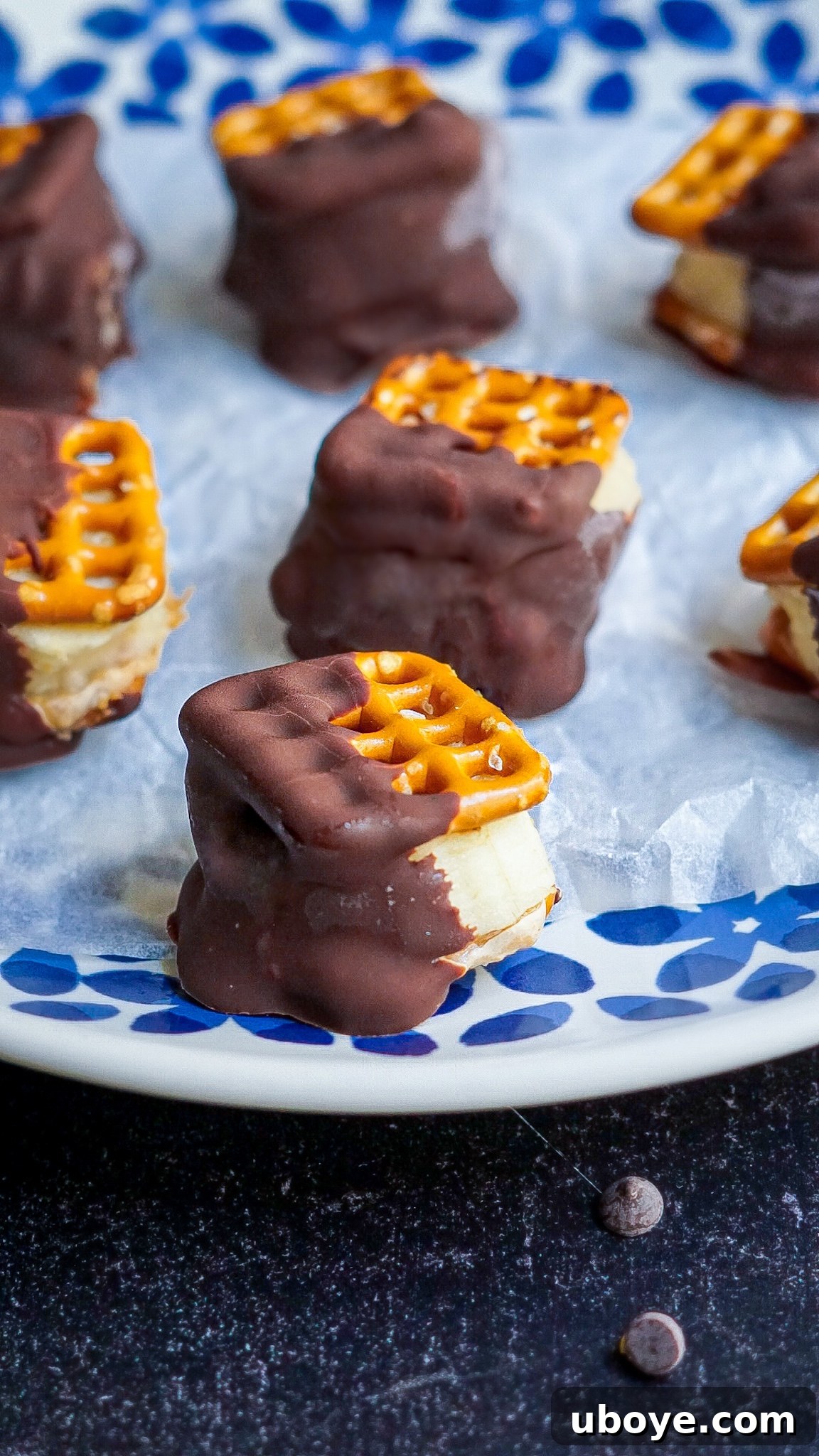 Peanut Butter Pretzel Nice Cream Sandwich Heaven 2 Healthy vegan desserts for meal prep, kid friendly peanut butter pretzel nice cream sandwiches