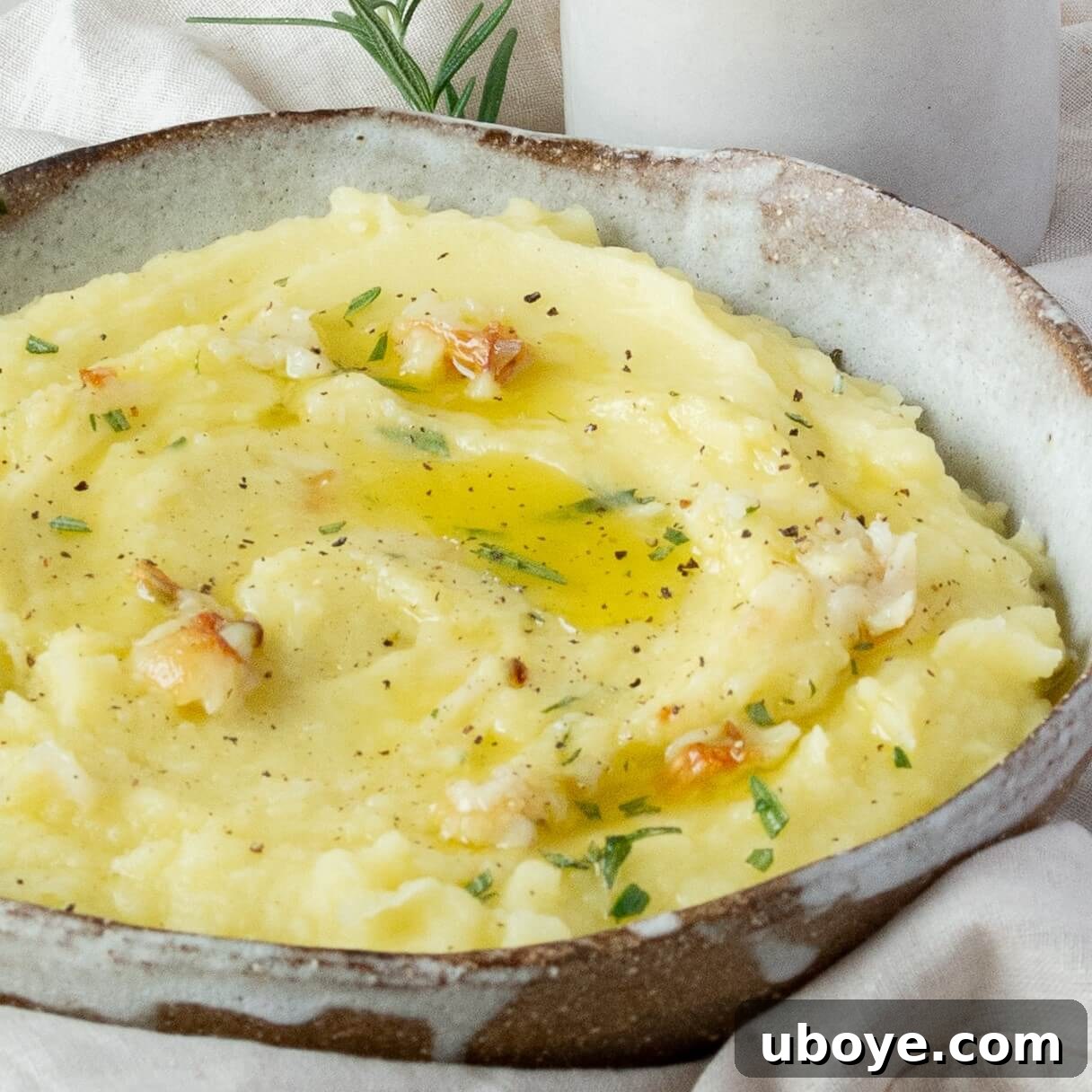 Vegan olive oil mashed potatoes with rosemary for Mother's Day