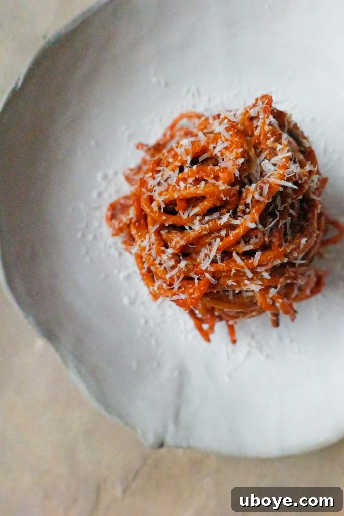 Close-up of charred Pasta alla'Assassina in a pan